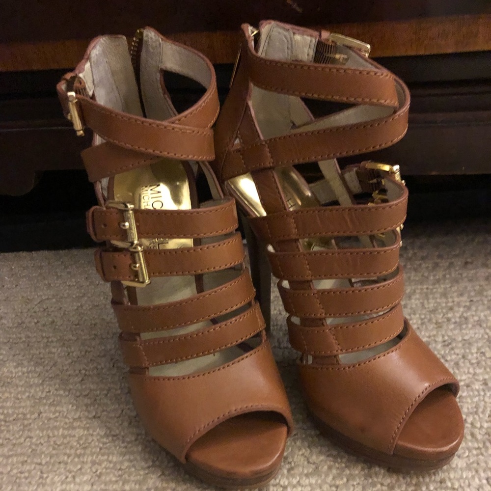 NWOT Michael Kors sandals-Women’s size 5!